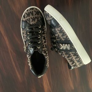 Michael Kors girls shoes